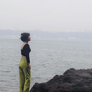 黄色网络按摩推油操逼毛片
