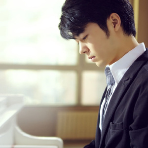 黄色网络按摩推油操逼毛片
